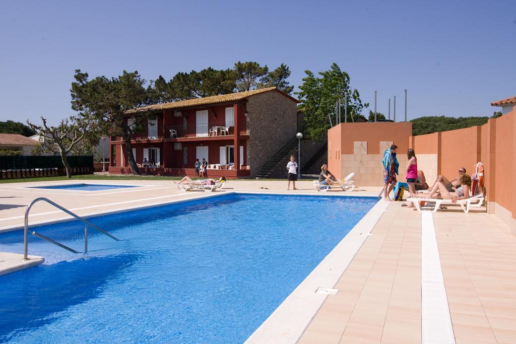 El Delfin Verde Torroella De Montgri Exterior photo